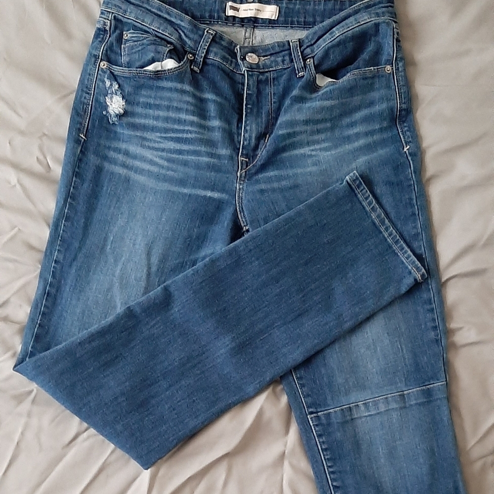 Women's Levi's knee patch jeans